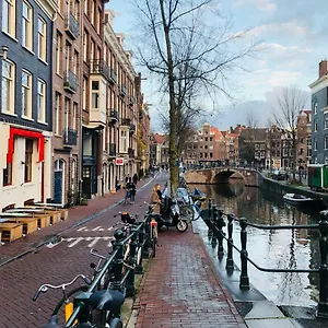 Bee - In The Trendy Jordaan Bed & Breakfast Amsterdam