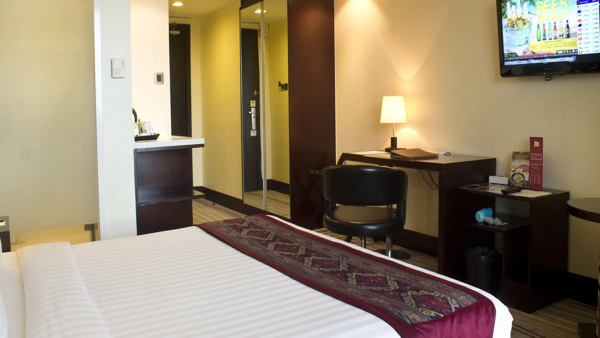 Ming Garden Hotel & Residences Kota Kinabalu 4*,